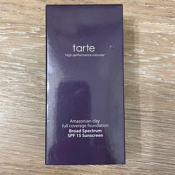 NWT Tarte Amazonian Clay Full Coverage Foundation Shade 16-N Fair-Light Neutral